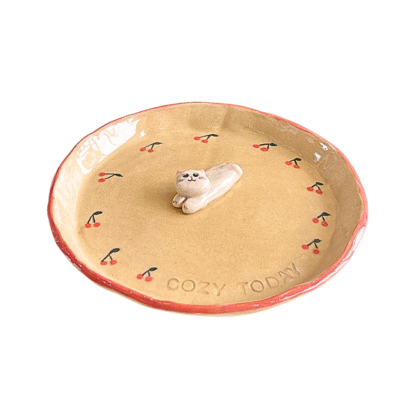 Lindo Crafts - Cherry Plate With Cat In The Middle